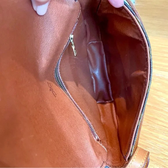 Louis Vuitton Authentic Monogram Chantilly Crossbody Bag - Picture 10 of 12